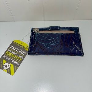 Travelon RFID protected wallet